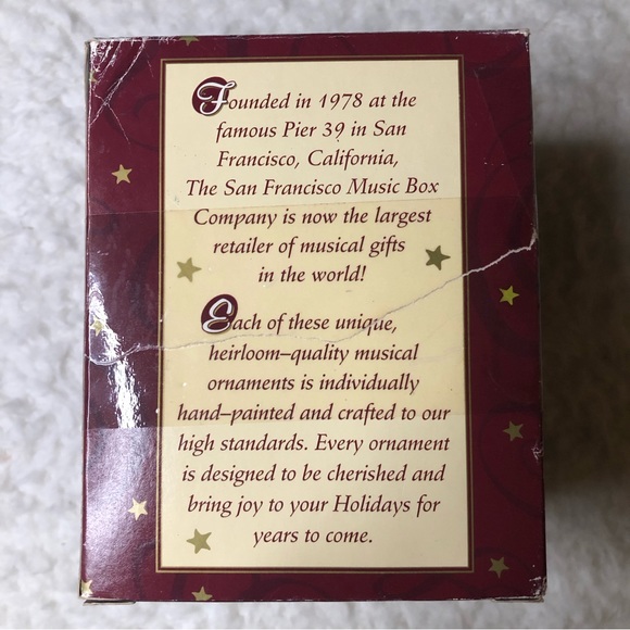 Vintage 2001🎶Music Box Company~Christmas Medley~Ceramic~Kitten Inside A Gift Box - Picture 10 of 15
